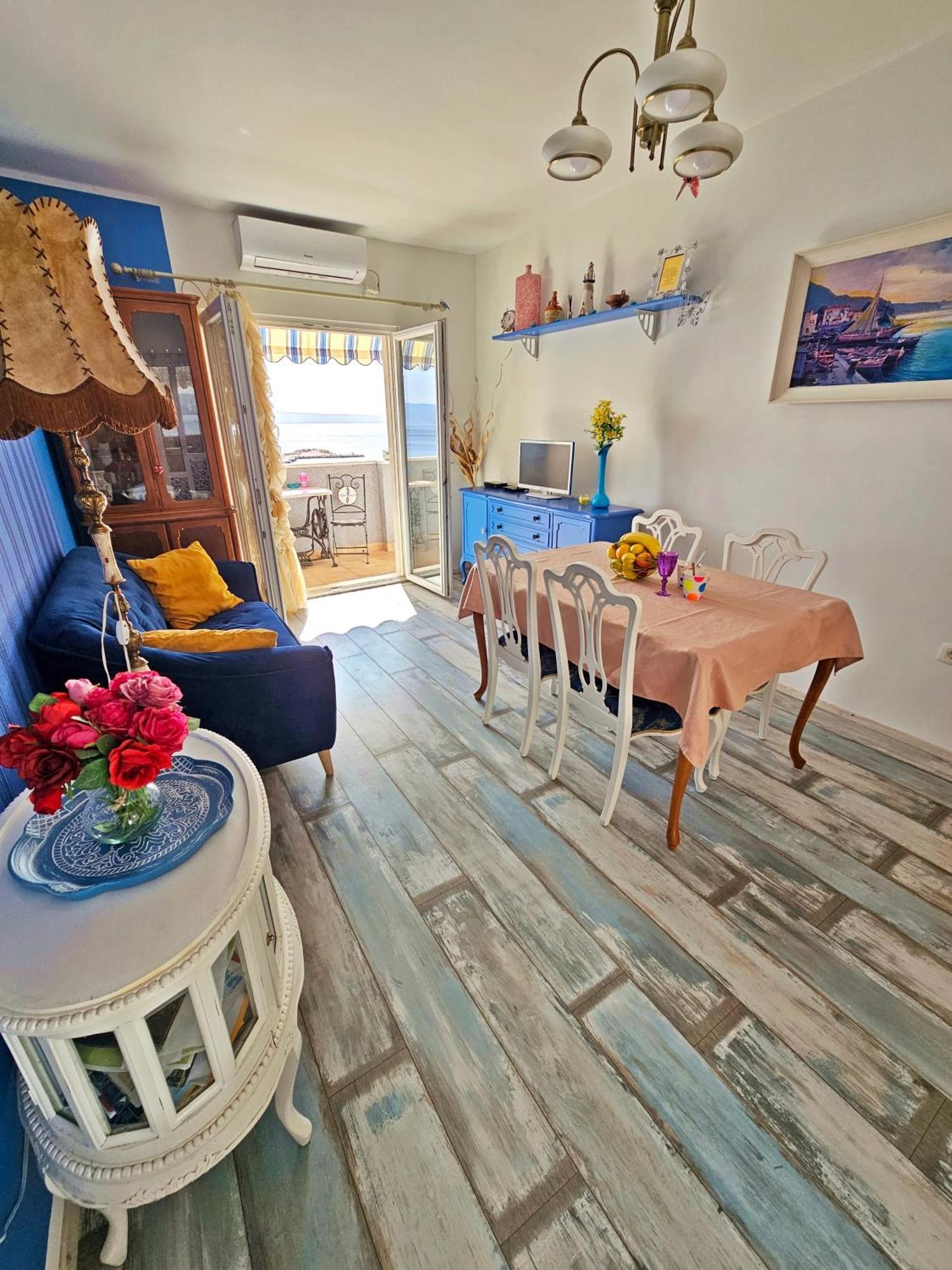 Apartments Tempera By The Beach スプリト 部屋 写真